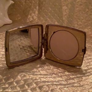 Ester Lauder Limited Edition Compact Golden Virgo